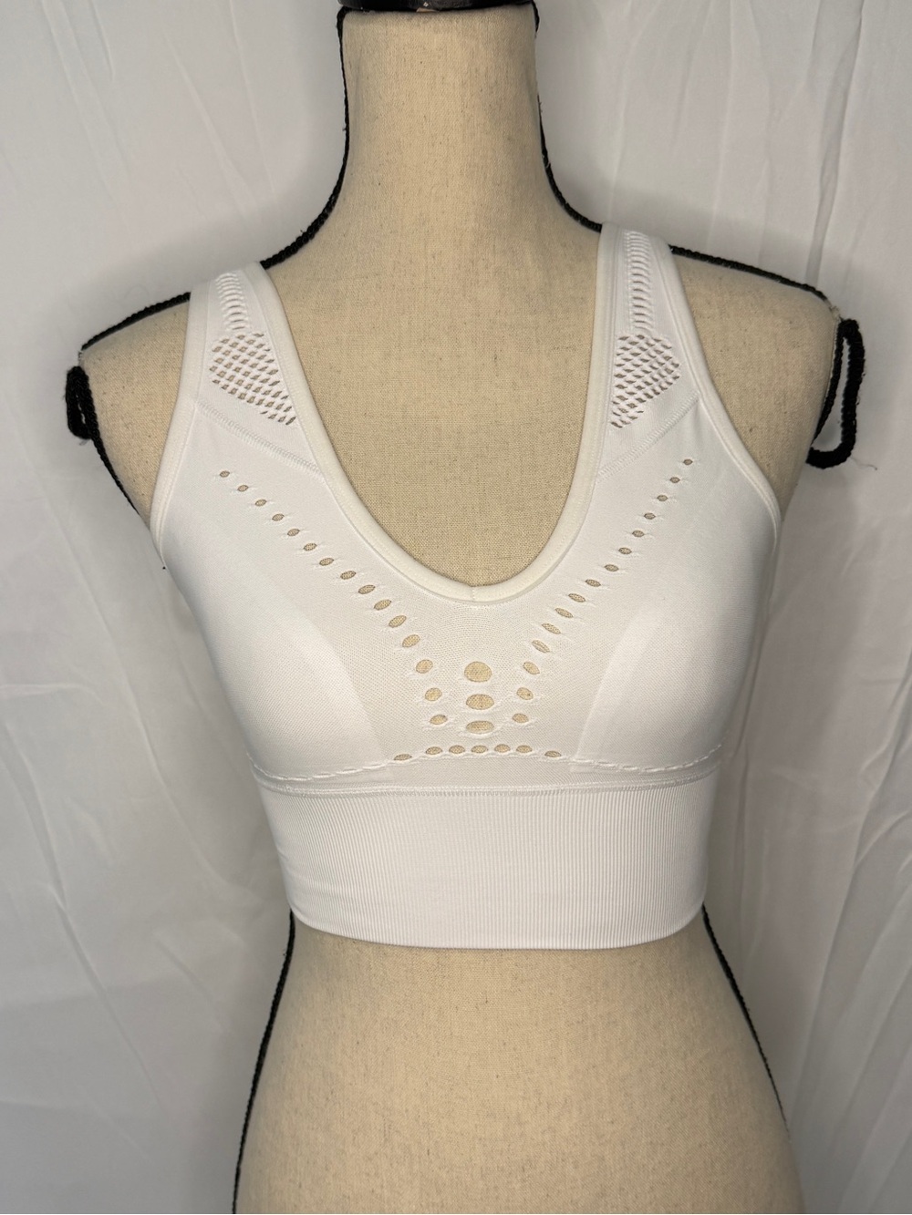 Alo Yoga White Seamless Open Air Bra - Picture 5 of 7
